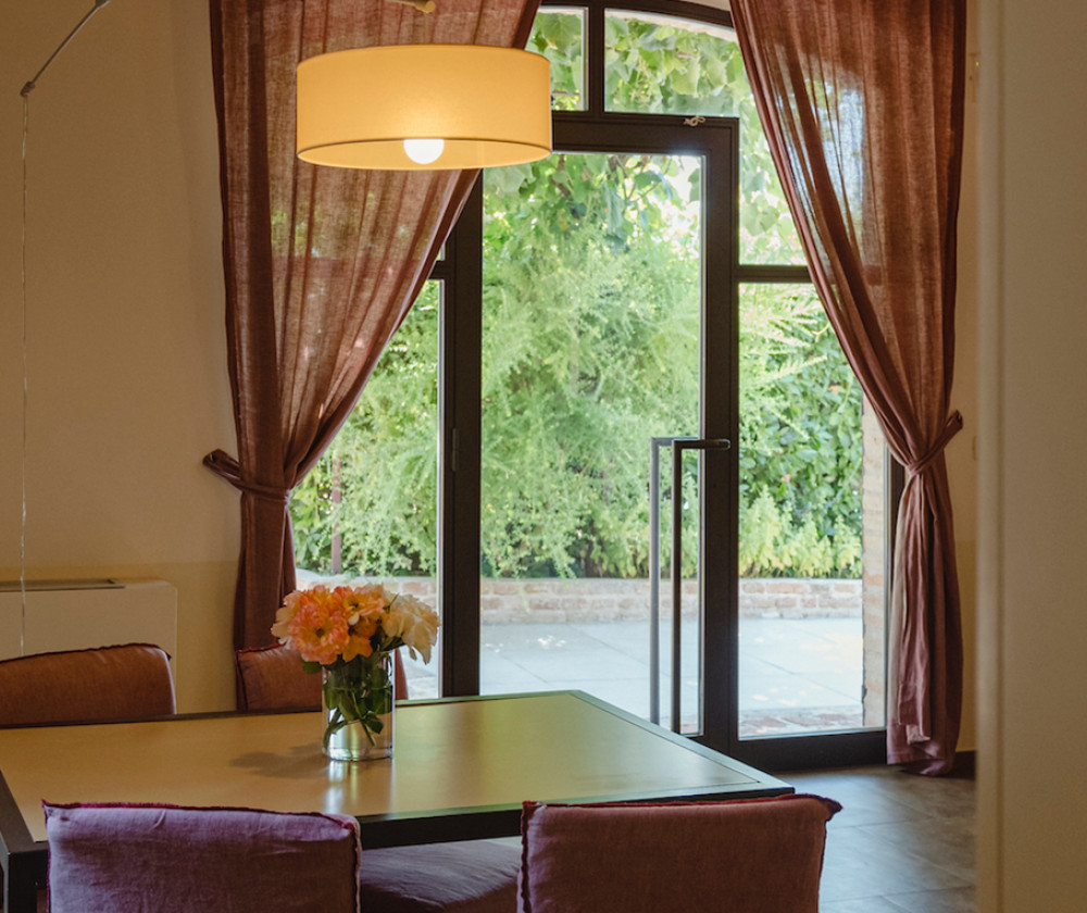 media.miniflai:dettaglio tavolo: pier per sito