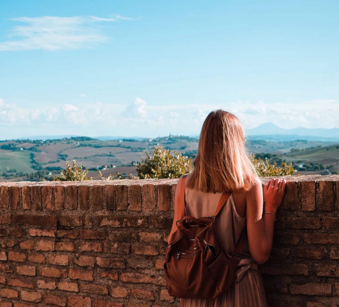 media.SOLEA-paesaggio-ragazza